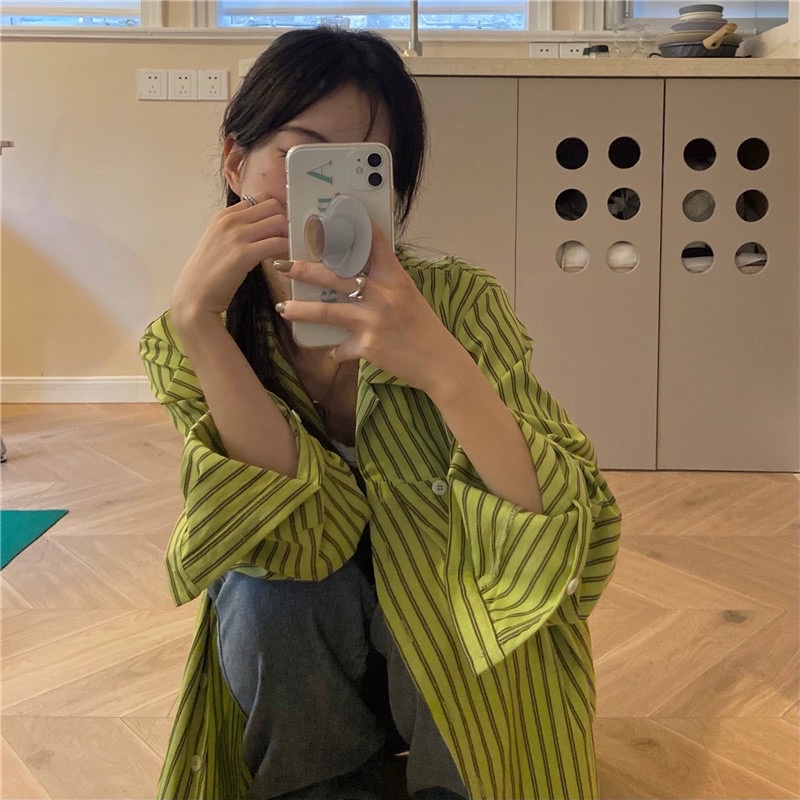Áo somi màu xanh lá chuối pastel kẻ sọc tay dài dáng thụng oversize hàng cúc chéo phá cách hàn quốc ngầu sơ mi vintage