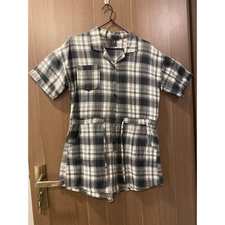 - Pass áo jumpsuit của Nhà kho li ti size S/M