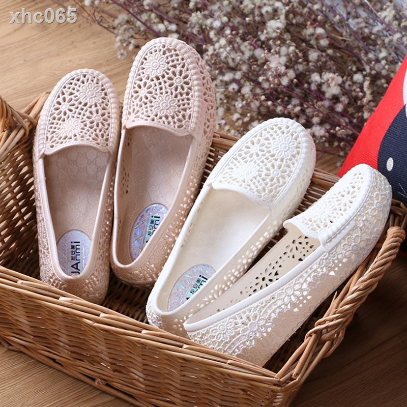 Giày Sandal Nhựa Đục Lỗ Đế Bằng Chống Trượt Dành Cho Nữ