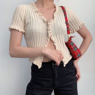 Áo crop len gân Jennie