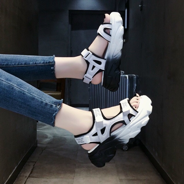 (2mau)Dép sandal nữ đế kiểu mới (freeship)