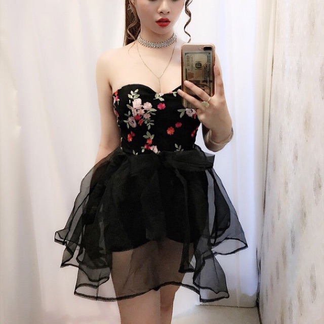 Váy cúp ngực thêu hoa 