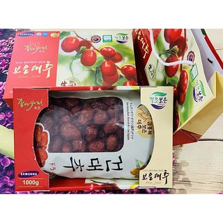 Táo đỏ Hàn Quốc sấy khô hộp 1kg, quả to, HSD 10. 2023, tặng kèm túi đựng quà