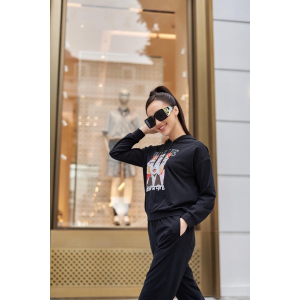 Quần jogger nỉ màu đen NEVA W220440T011
