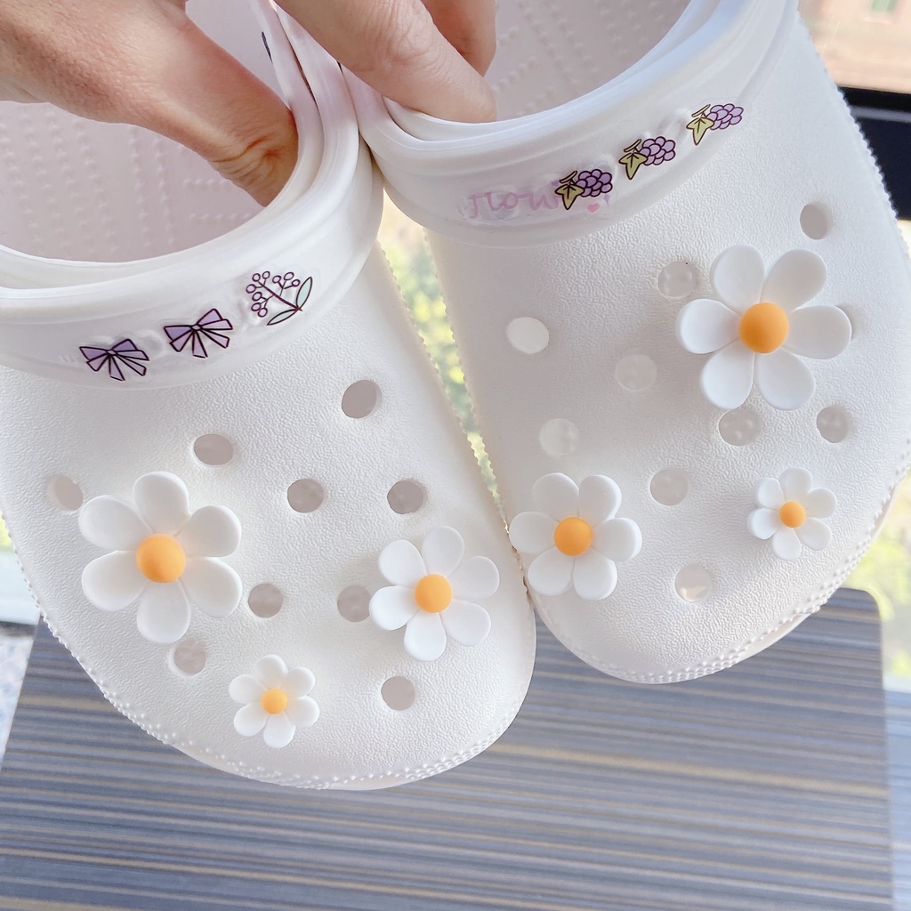 Bộ 6 Phụ Kiện Hình Hoa Cúc Hoạt Hình Trang Trí Giày DIY