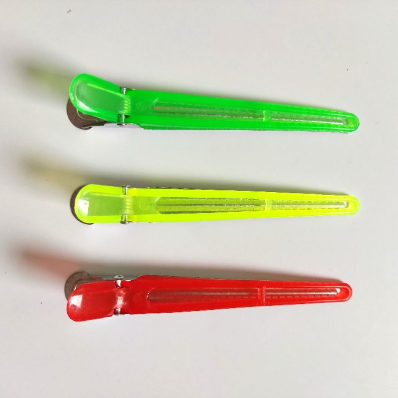 Bộ dụng cụ nhuộm tóc 10 chi tiết như hình (màu kẹp tóc, lược gội ngẫu nhiên)