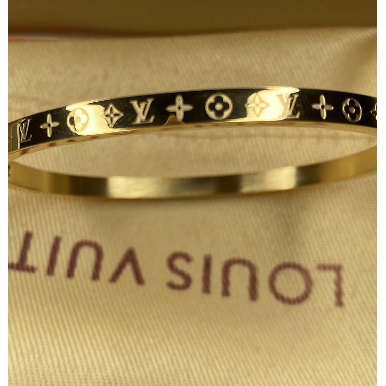 Hàng Có Sẵn Vòng Tay Đơn Mẫu Monogram Biểu Tượng Năm 2021 Mới Nhất