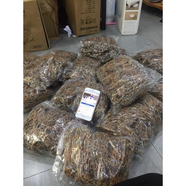 KHÔ NHÁI CƠM_VŨ NỮ CHÂN DÀI