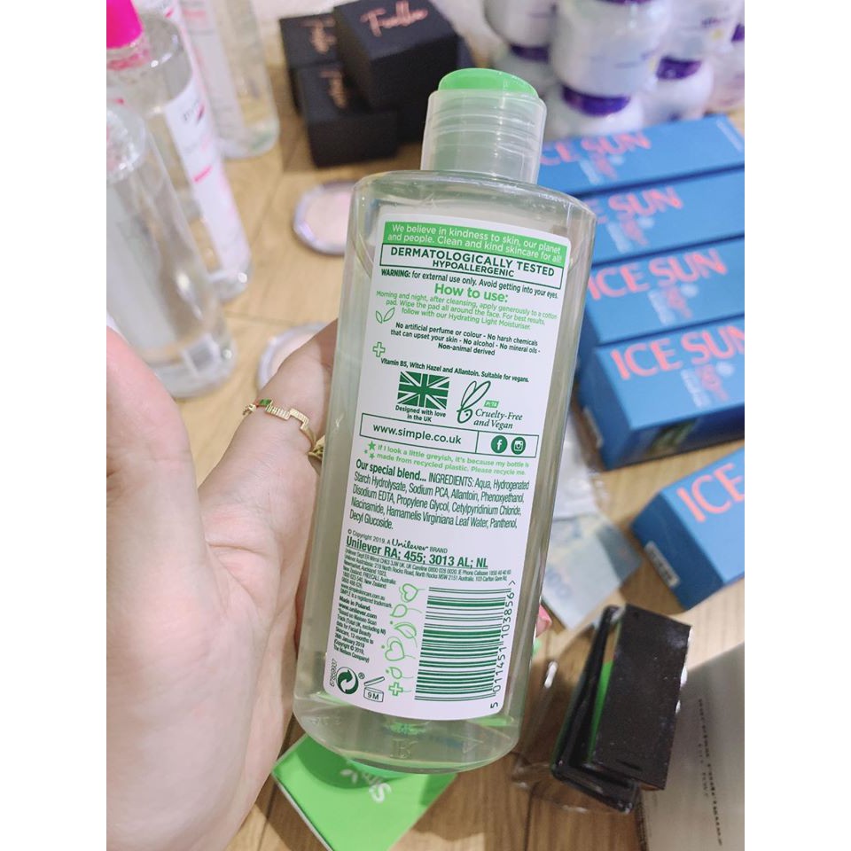 Nước hoa hồng Simple, Toner Simple Kind To Skin Soothing Facial