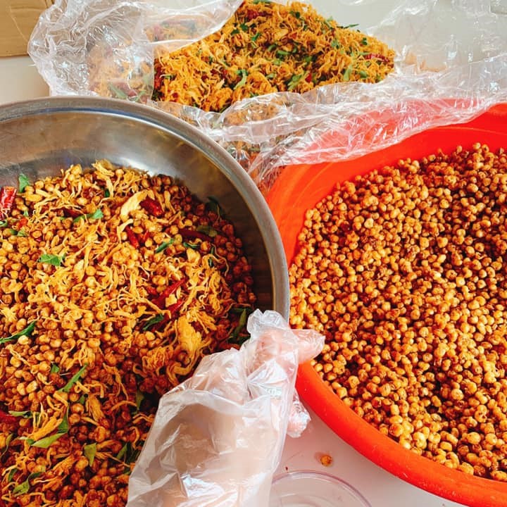 500GR Bắp lắc khô gà lá chanh / Ngô cay