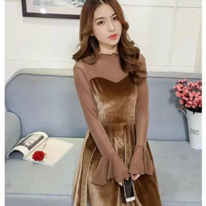 Váy nhung phối lưới nhũ siêu chảnh QC