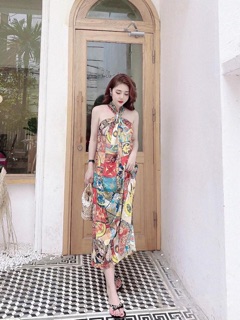 Váy maxi thổ cẩm mặc đi biển siêu hot