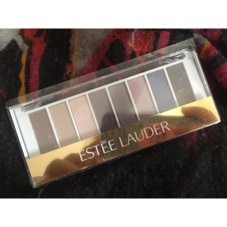 Bảng phấn mắt 8 màu căn bản - nhãn hàng estee lauder