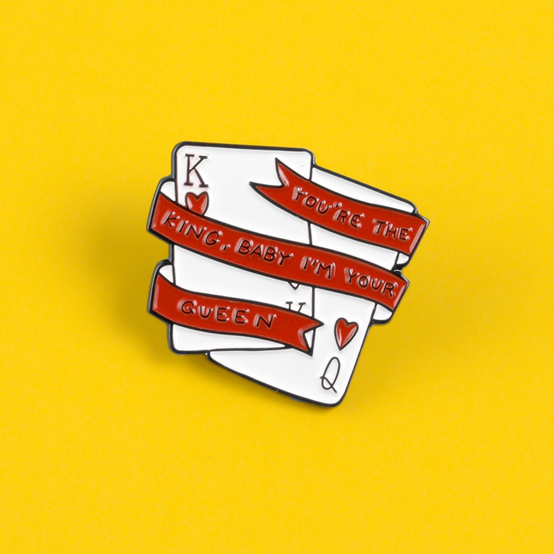 Ghim Cài Áo Hình Lá Bài Poker / King Queen Tráng Men Sáng Tạo Cho Cặp Đôi