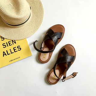 (ORDER) Giày sandal da quai chéo kiểu dáng đơn giản