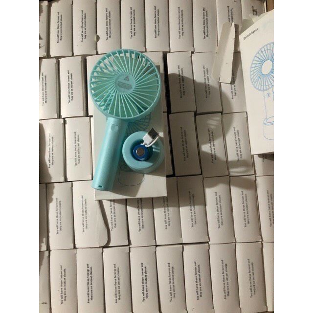 HOT- Quạt Cầm Tay Mini 4 Cánh Pin Sạc SS2 N9 Có Đế Để Bàn Loại Tốt