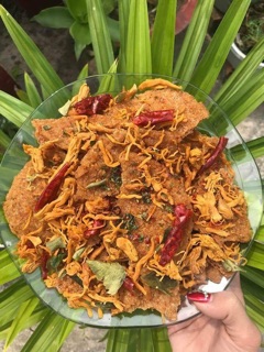 CƠM CHÁY LẮC KHÔ GÀ LÁ CHANH (hũ 500g)