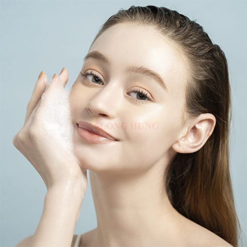 Gel rửa mặt sạch sâu và kiểm soát mụn Emmié Pore Purifying & Blemish Control Derma Clean Gel