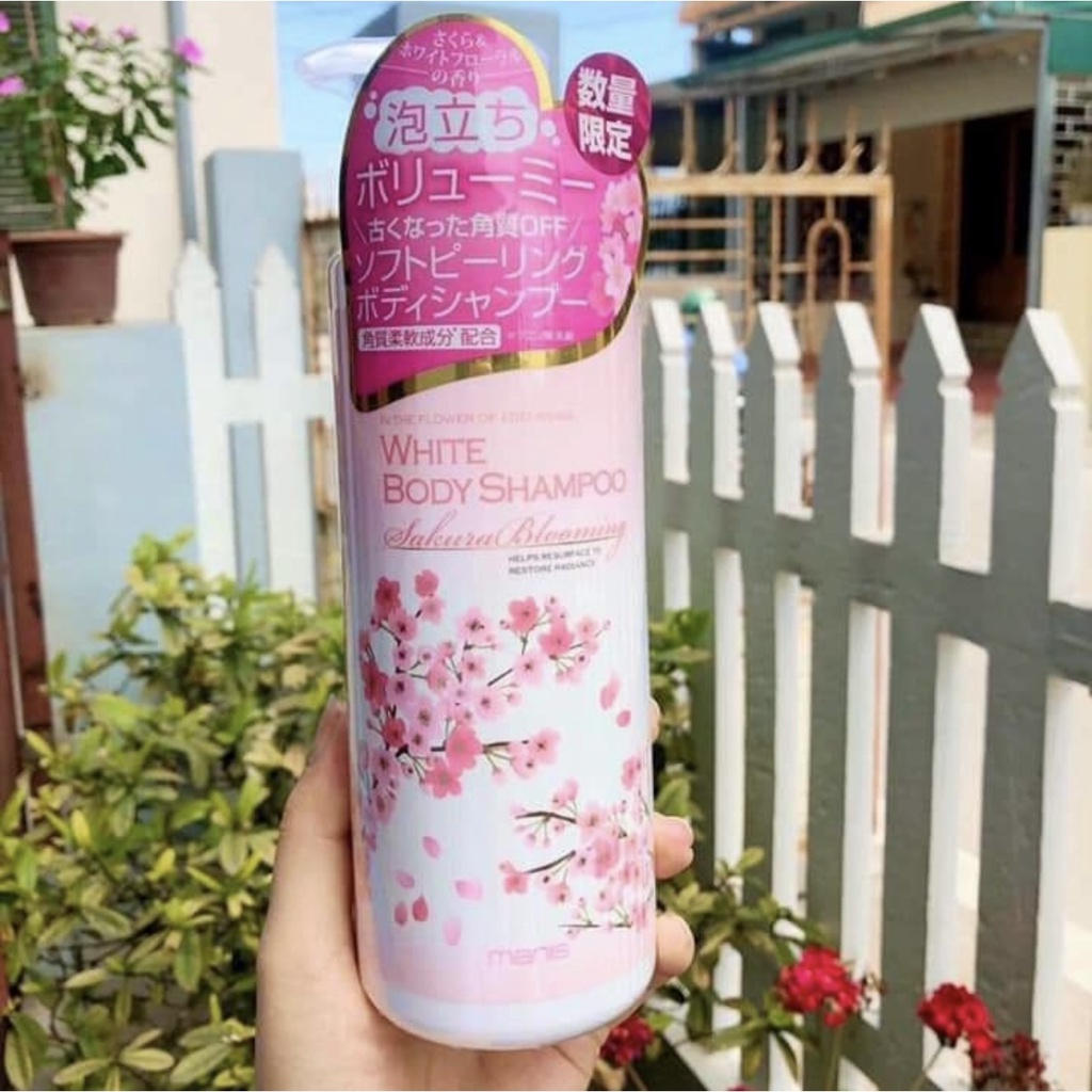 Sữa tắm trắng da Manis White Body Shampoo 450ml Nhật Bản. tắm trắng toàn thân, mang lại làn da mịn màng trắng sáng