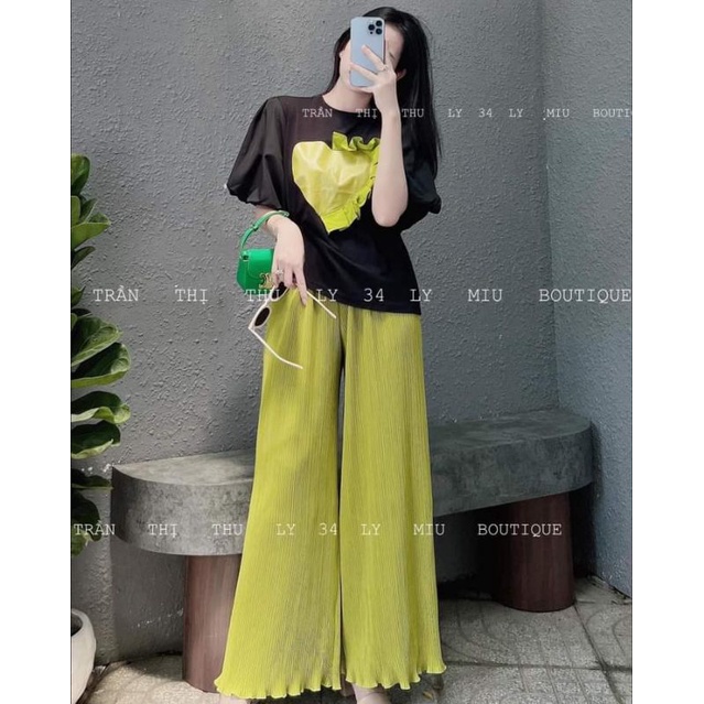 Set áo thun đen cotton form rộng thêu nổi bèo tim tay bồng + quần ống suông dập ly xanh bơ