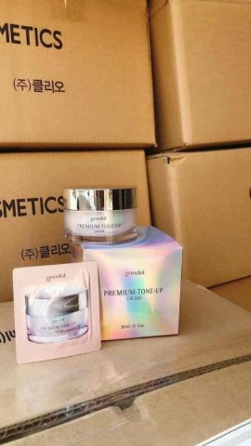 KEM DƯỠNG ỐC SÊN GOODAL PREMIUM SNAIL TONE UP CREAM