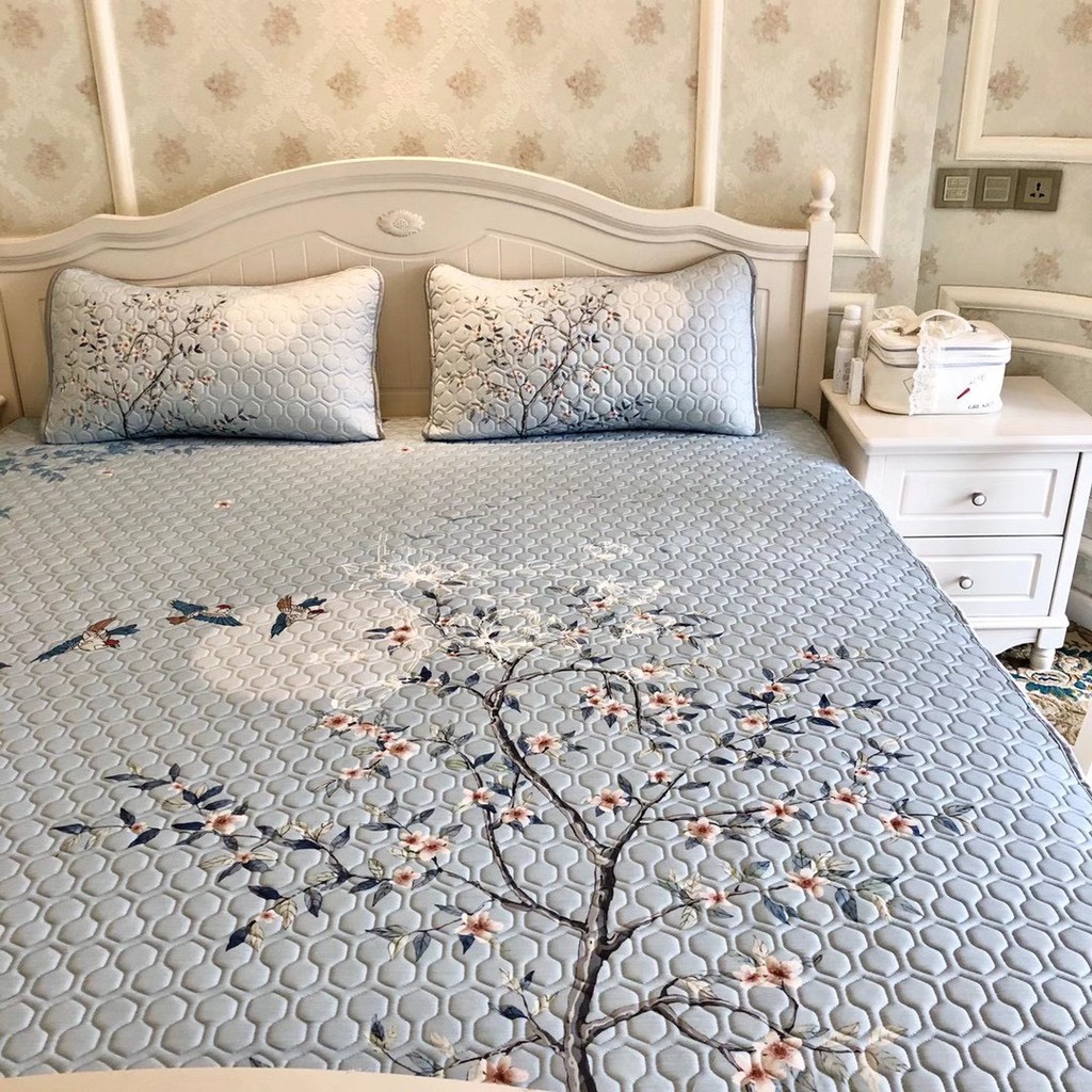 CHIẾU ĐIỀU HOÀ CAO SU NON LATEX 5D  - HOA ĐÀO TRẮNG