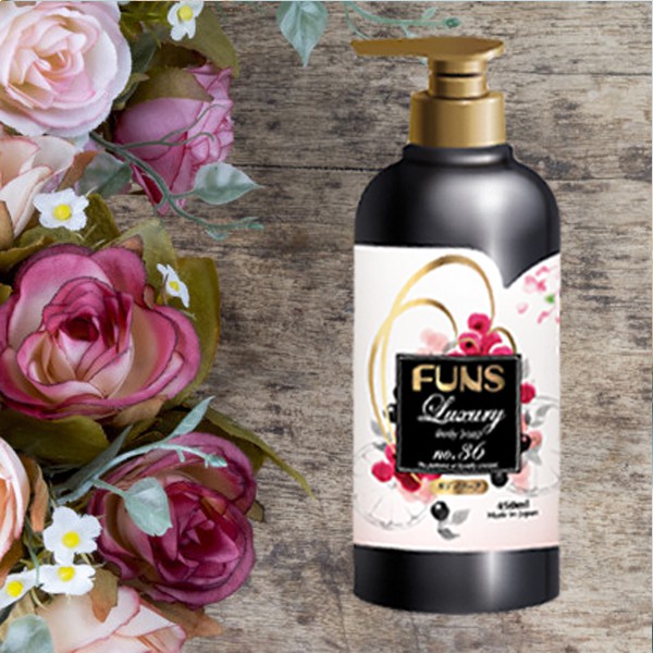 Sữa Tắm Làm Sáng Da Hương Hoa Quả Funs-Saki