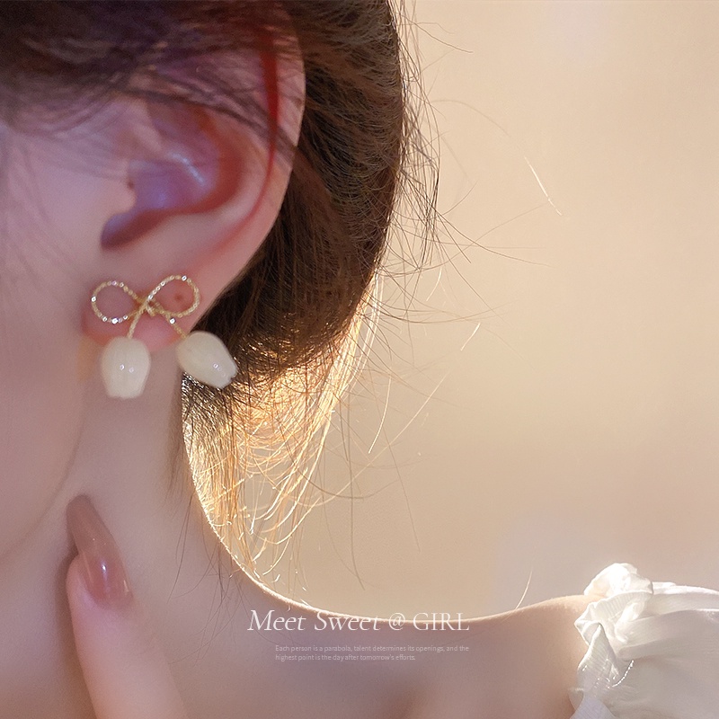 Bông Tai Xỏ Lỗ Hình Hoa Tulip Thắt Nơ Màu Vàng Thanh Lịch Dành Cho Nữ