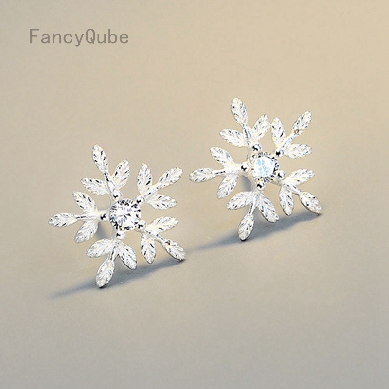 Đôi Bông Tai Hình Hoa Tuyết Đính Đá Thanh Lịch