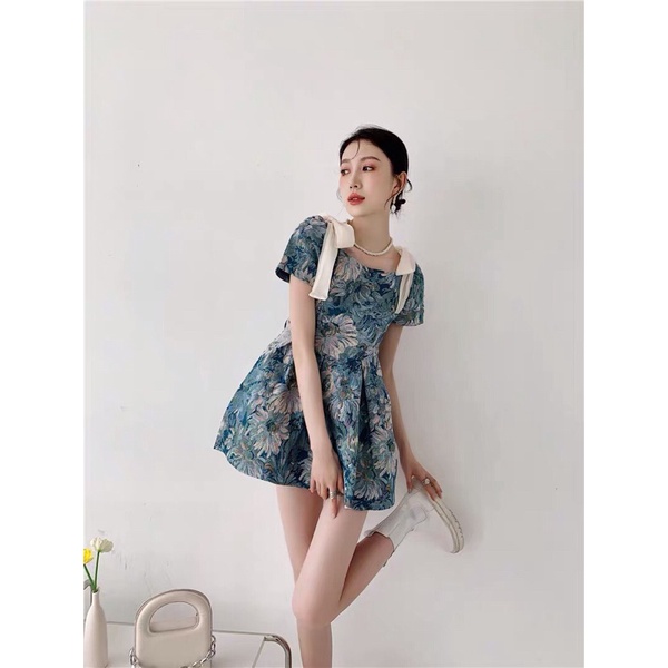 Váy nữ hoạ tiết hoa cổ vuông cao cấp | BigBuy360 - bigbuy360.vn