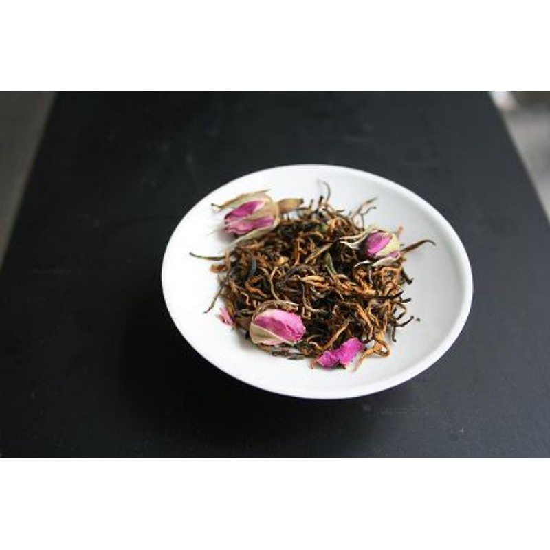 trà đen ủ cách hoa hồng thơm đậm vị trà thảo mộc sỉ 100 gram