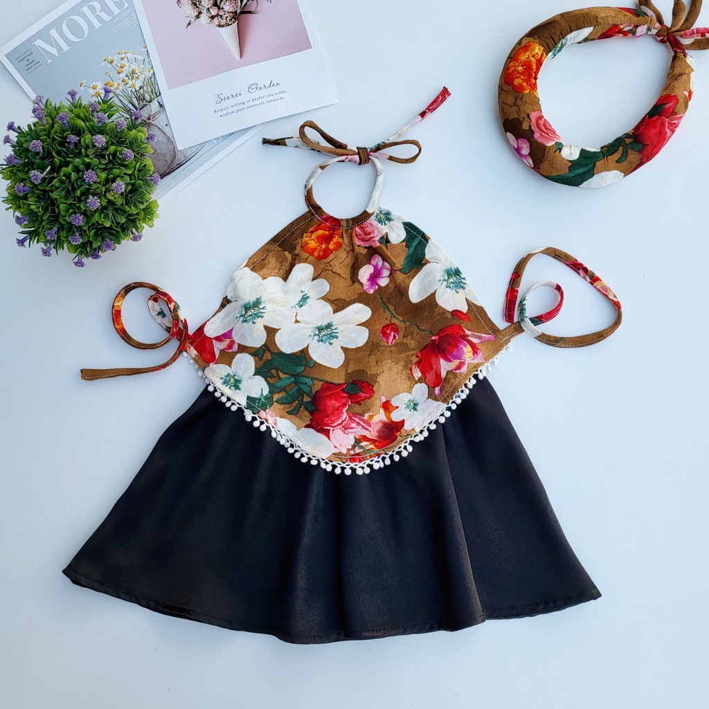 Yếm Đào Yếm Lụa Màu Nâu chân váy đen  cho bé gái bé sơ sinh từ 1 -7 tuổi