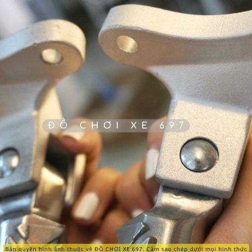 Gác chân Malays kèm tai treo pô gắn cho Ex135, 150, 155