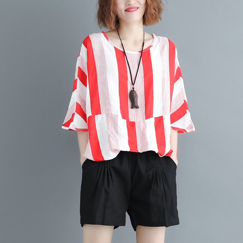 IELGY plus size women's summer and Korean striped stitching bat sleeve T-shirt top is thin