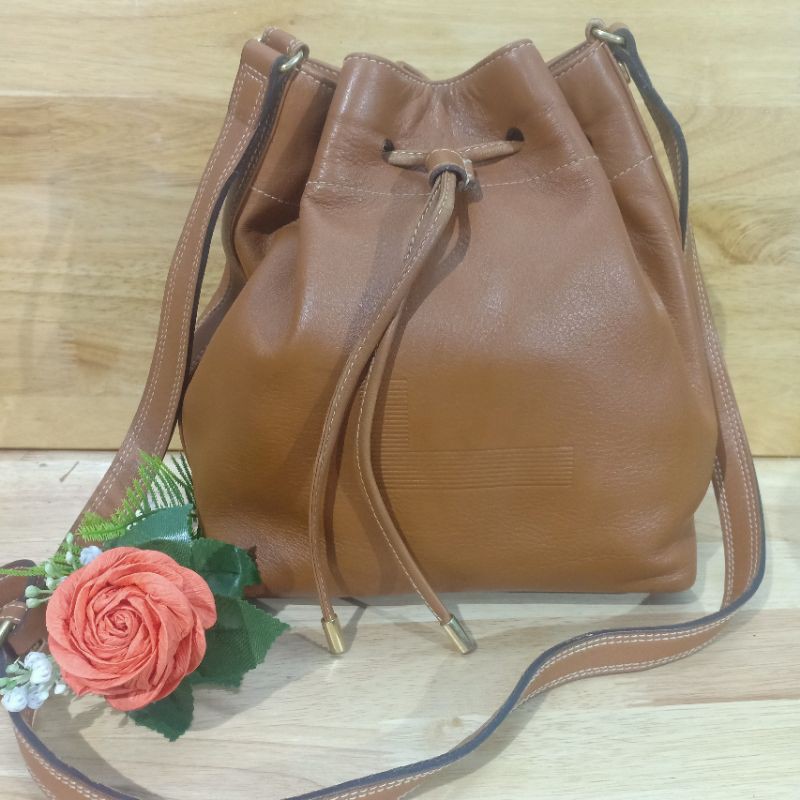 Túi bucket da thật secondhand  041212