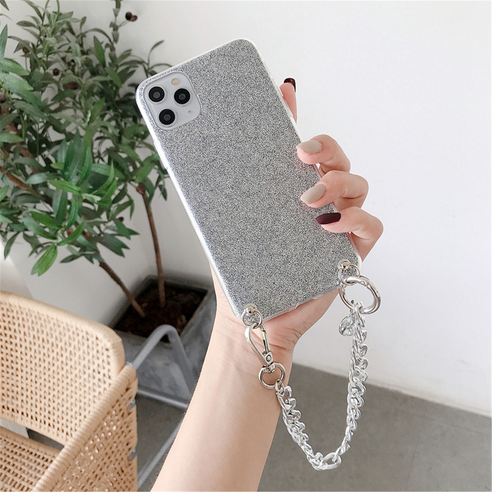 【New Product Listed】Chain Portable Glitter Phone Case for IPhone 6 6s 6p 6sp 7 8 SE2 7p 8p X Xr Xs Xsmax 11 11pro 11promax