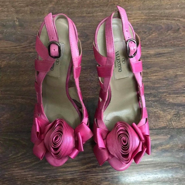 Giày VALENTINO auth bản LIMITED trên 18tr