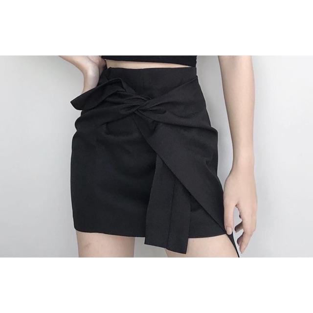Chân váy thắt nơ