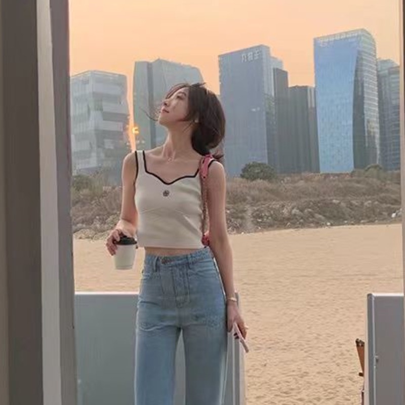 Áo Hai Dây Thêu Họa Tiết Thời Trang Hàn Quốc Cá Tính