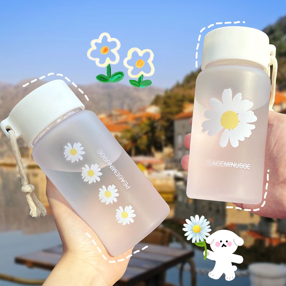 ✿Hàng Mới Về Mới✿Bình Nước Nhựa Trong Suốt In Hình Hoa Cúc Dung Tích 500ml Có Dây Đeo Phong Cách Hàn Quốc