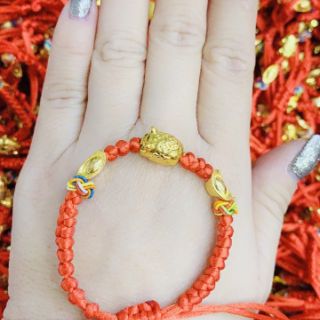 Dây đỏ heo vàng may mắn