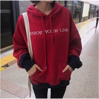 Hoodie đỏ túi xanh thêu Enjoy