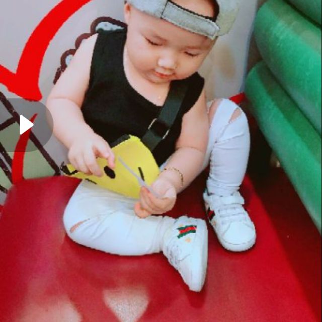 Quần rách gối cho bé