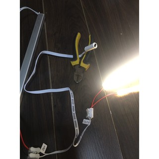 Thanh Led tủ bếp V16-16mm, gồm Led 10w/m -12V , Loại led dán cao cấp, Nhôm V góc, Cần dùng nguồn điện 12V. Bh 1 năm