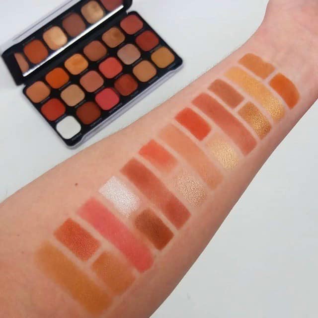 Bảng phấn mắt Revolution Makeup Forever Flawless Decadent và Fire 18 ô