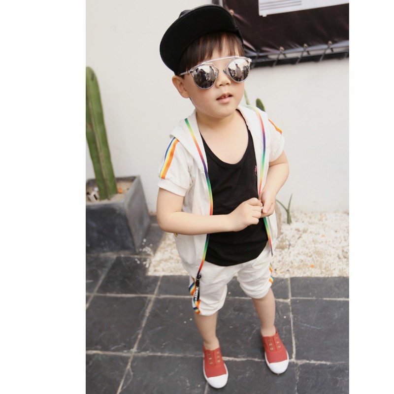 Áo khoác và quần lửng viền sọc cầu vồng cá tính cho bé trai
