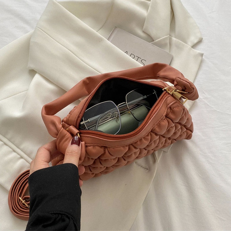 Túi Đeo Chéo Hình Thoi Thêu Đường Chỉ Đơn Sức Chứa Lớn Mẫu Mới 2022 Cho Nữ