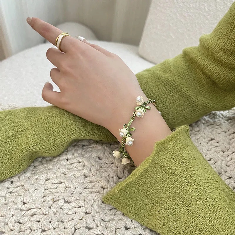 Bộ Trang Sức Vòng Cổ / Vòng Tay / Bông Tai Đính Hoa Ngọc Trai Trắng Tua Rua Thanh Lịch Cho Nữ