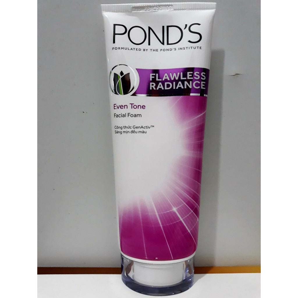 Sữa rửa mặt trắng da cao cấp POND'S Flawless Radiance Whitening Facial Foam 100g