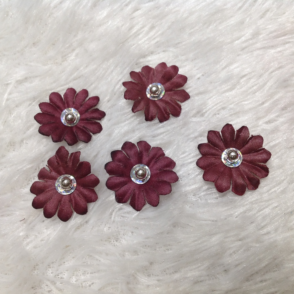 Gói hoa cúc vải đính cườm trai kết áo kim sa size 2.4CM trang trí váy đầm dài